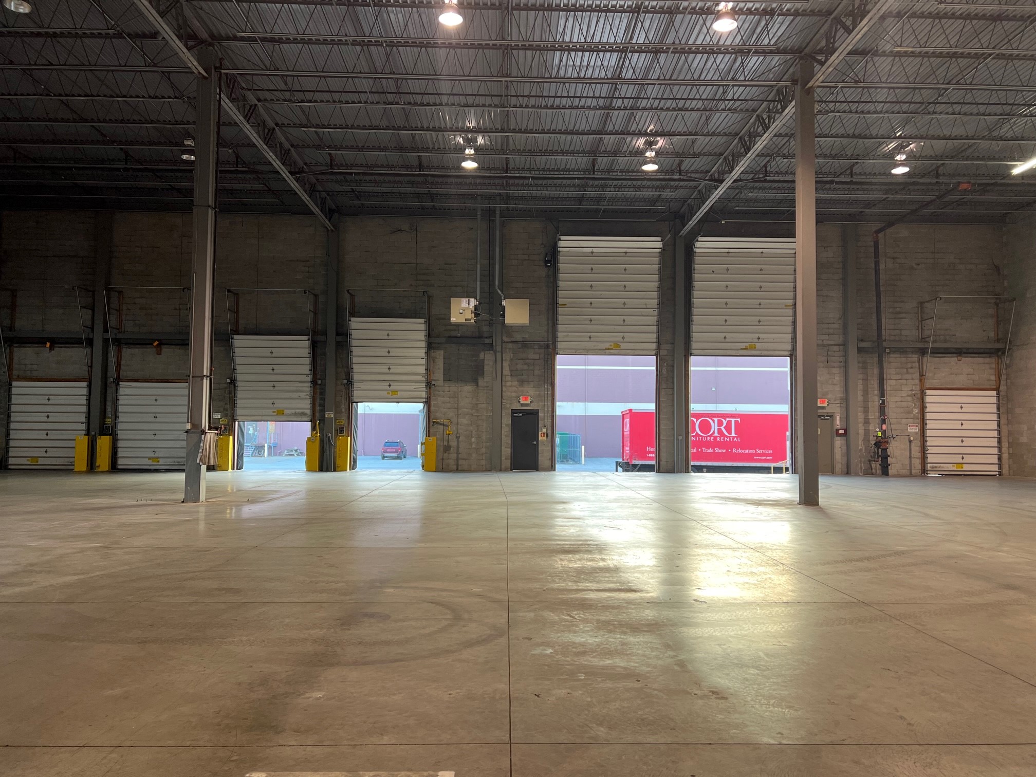 https://www.teamweston.com/wp-content/uploads/2022/04/5565-Venture-Drive-Warehouse.jpg